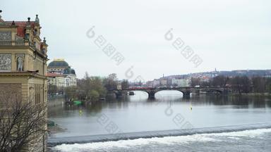 视图伏尔塔瓦河河历史中心布拉格建筑地标性建筑小镇布拉格捷克共和国